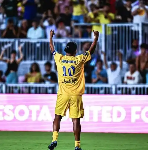 场比赛的亮 场比赛的亮