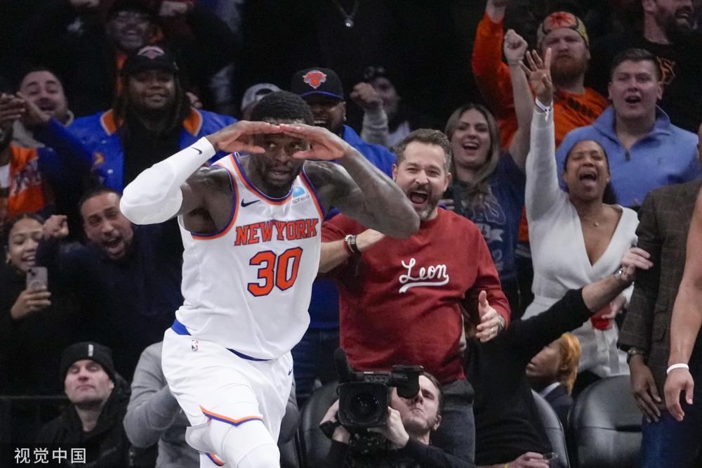 浙江大逆转北京 周琦伤退成比赛转折 小外援实力决定逆转走向.